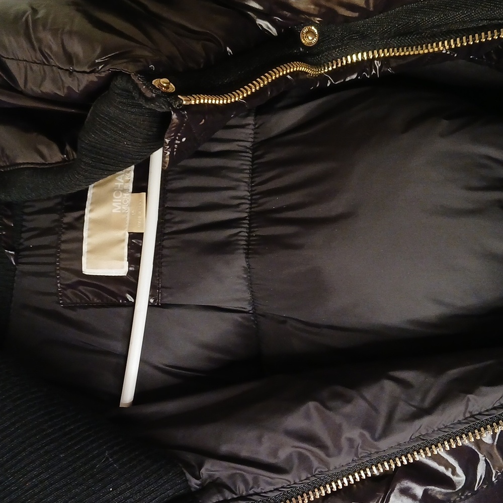Michael Kors puff coat black with faux fur zippered hood.  Med. NEW - Picture 8 of 13